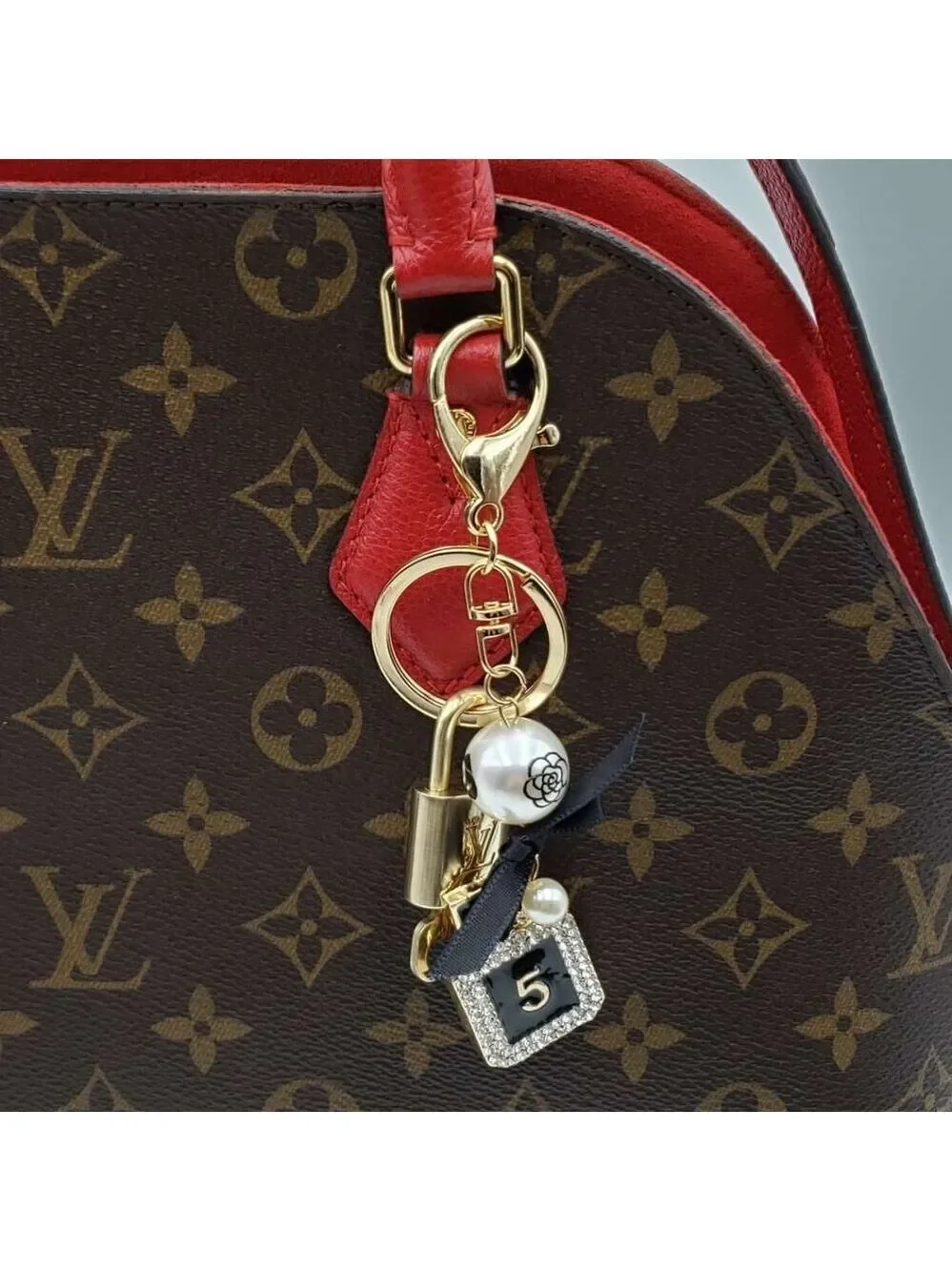 Authentic Louis Vuitton Gold Padlock & Key 🔒 LV Bag Charm w/ Unbranded Keychain